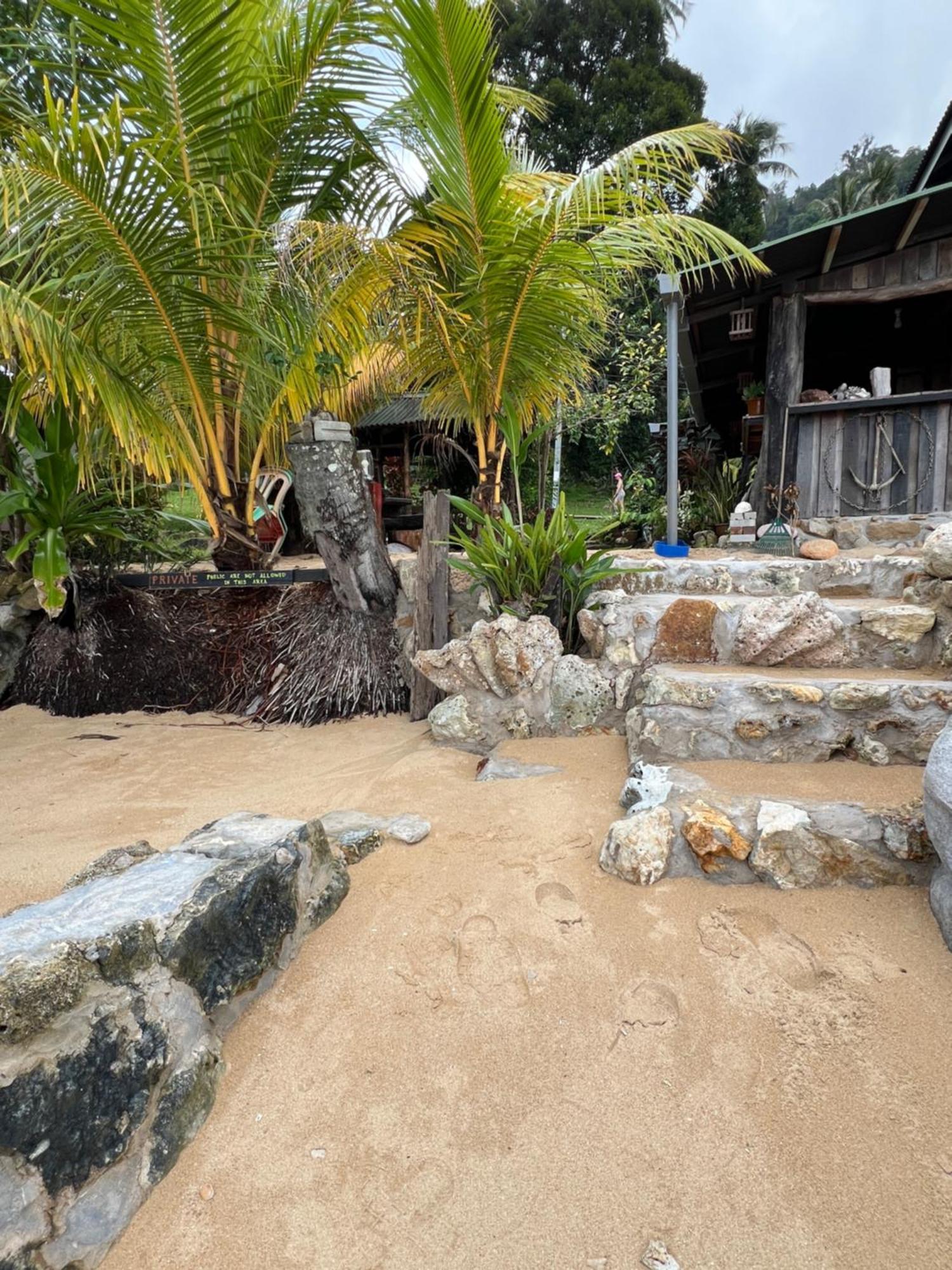 Beach House Kampung Genting Eksteriør bilde