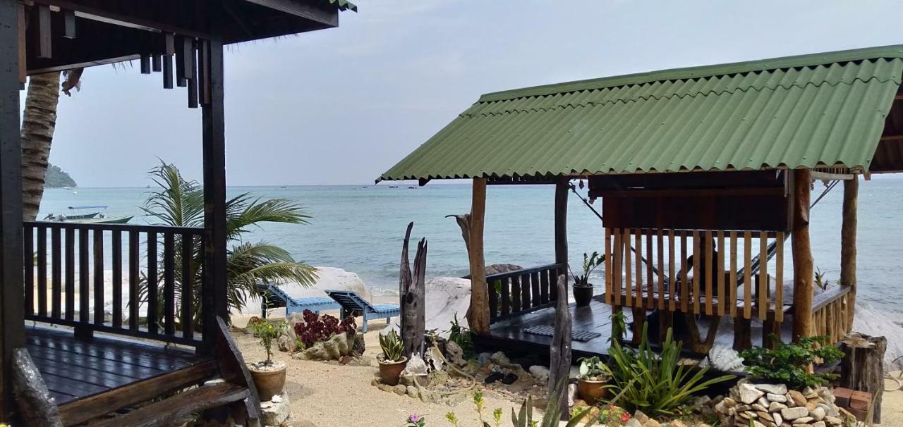 Beach House Kampung Genting Eksteriør bilde